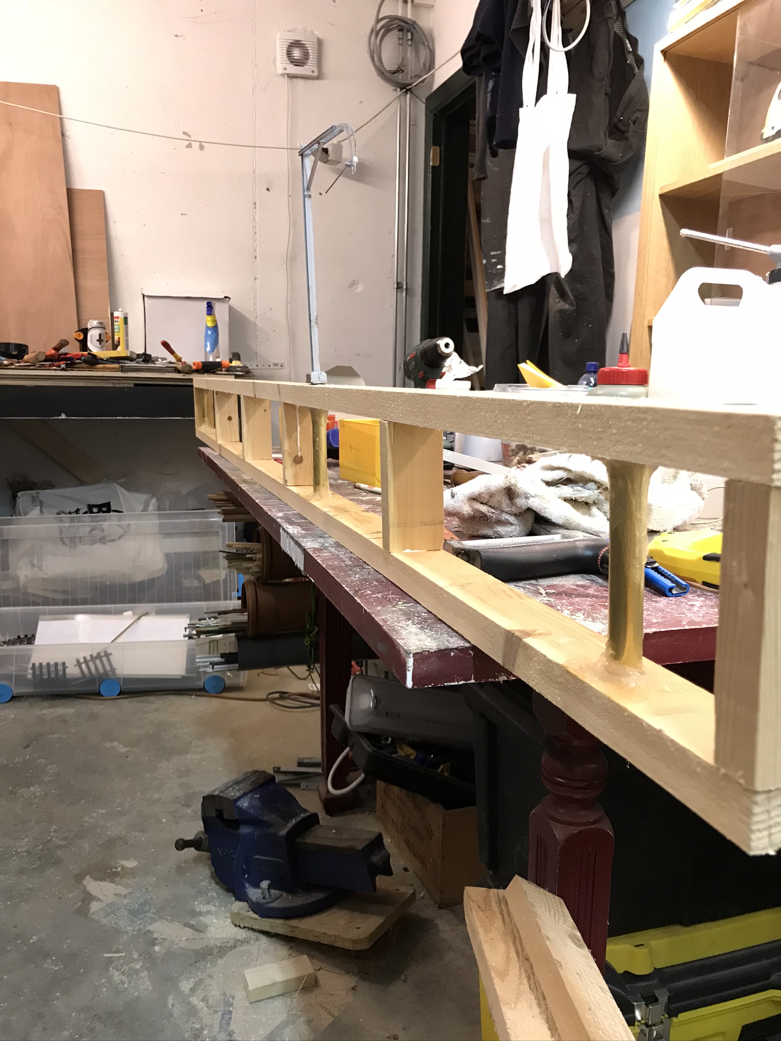 Transporting the catenary system